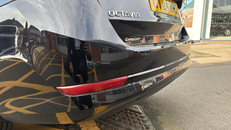 Skoda Octavia 1.4 TSI iV SE Technology DSG 5dr Estate